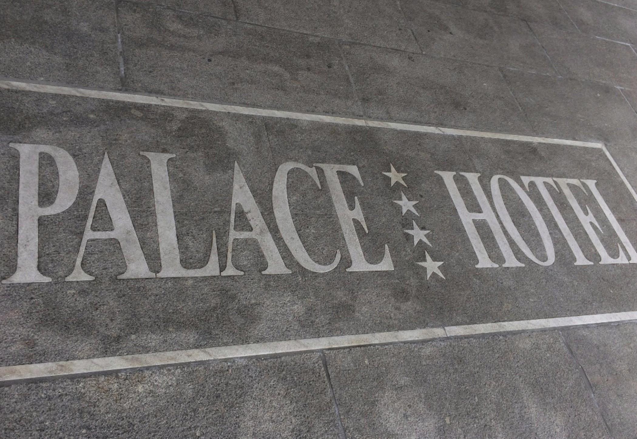 Palace Hotel Десенцано дел Гарда Екстериор снимка